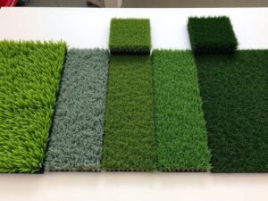 أنواع مختلفة من الثيل الصناعي بألوان وارتفاعات متنوعة