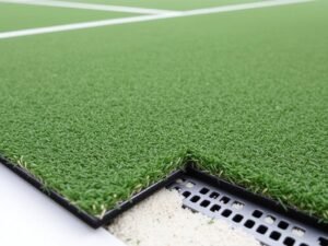 تفاصيل أرضية ملعب البادل من العشب الصناعي مع رمل السيليكا