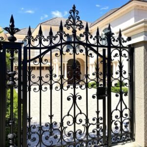 سور تركي حديدي بتصميم كلاسيكي فاخر سور تركي حديدي بتصميم كلاسيكي فاخر