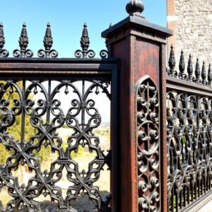 سور تركي مشغول بزخارف هندسية مميزة سور تركي مشغول بزخارف هندسية مميزة