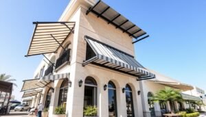 مظلات معدنية عالية الجودة توفر حماية ممتازة من العوامل الجوية