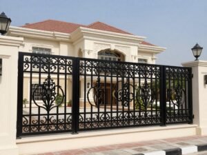 سياج تركي يوفر الخصوصية لفيلا في الكويت سياج تركي يوفر الخصوصية لفيلا في الكويت