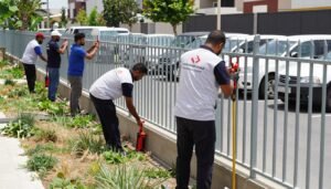 فريق محترف يقوم بتركيب سياج تركي في الكويت فريق محترف يقوم بتركيب سياج تركي في الكويت